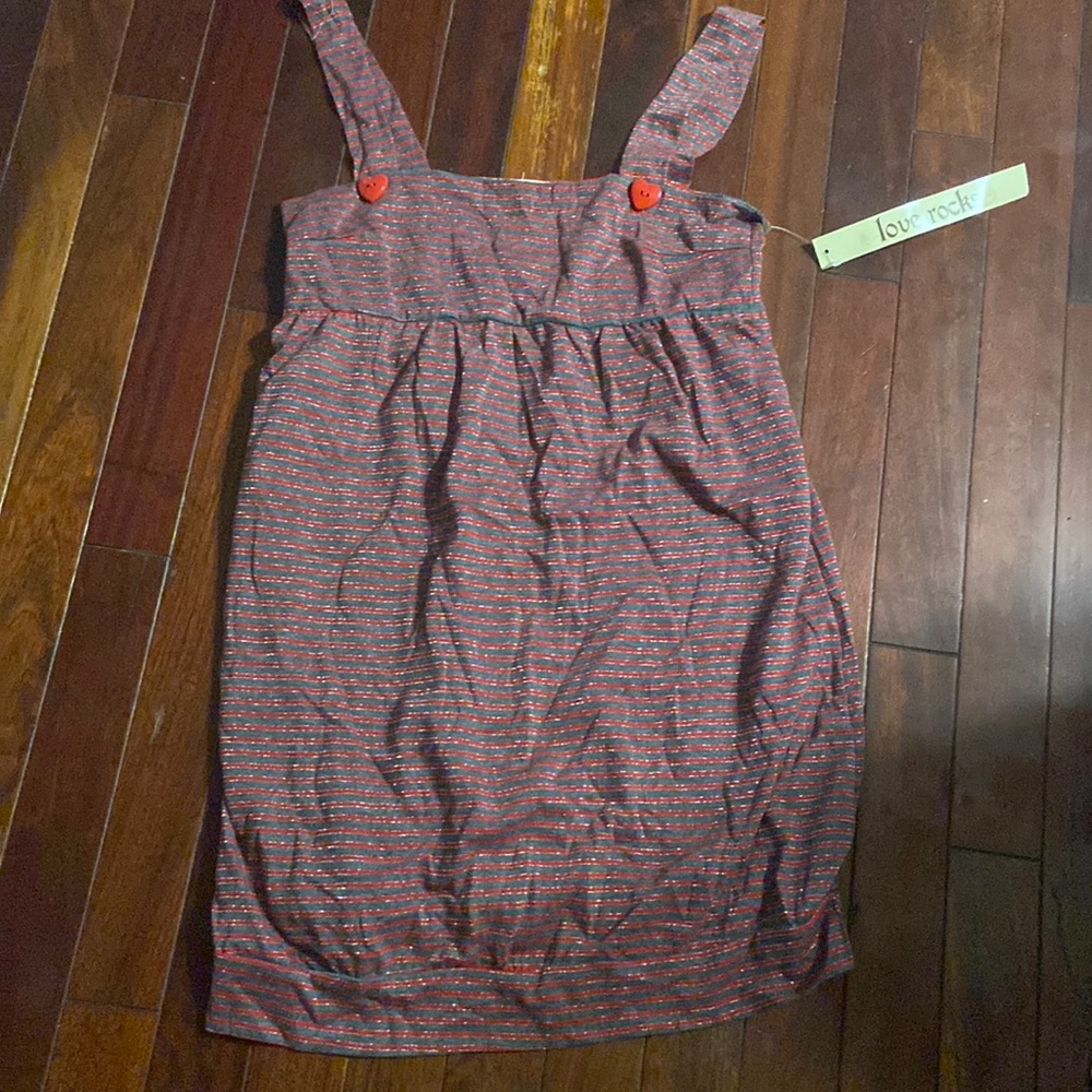love rocks long sleeveless shirt with heart buttons size medium